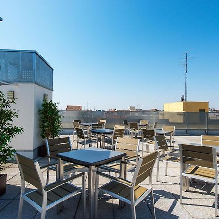 Neomagna Madrid Hotel Ngoại thất bức ảnh