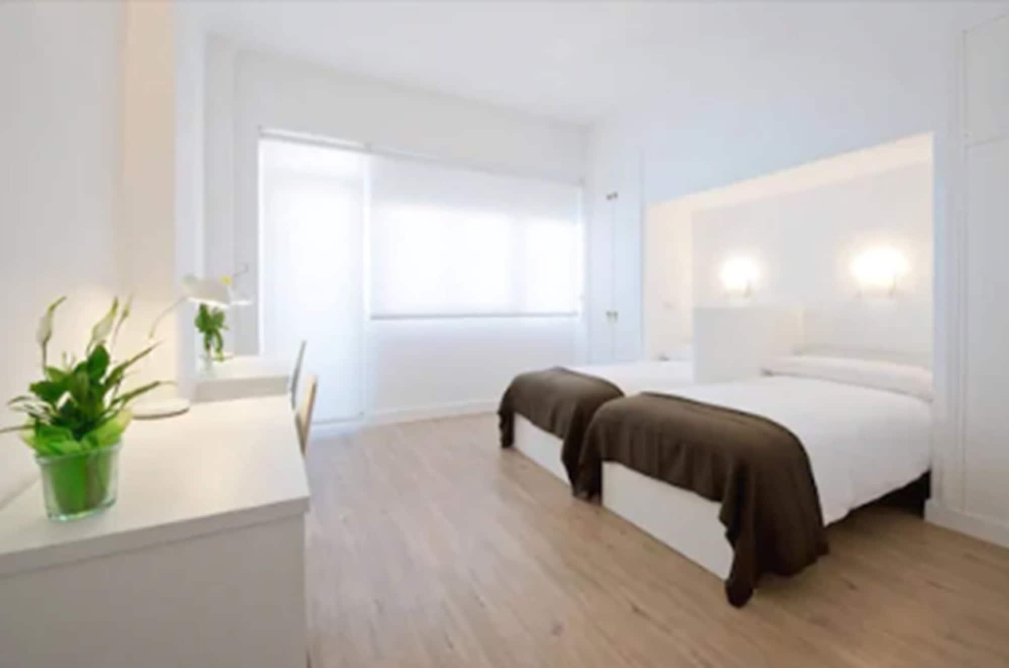 Neomagna Madrid Hotel Ngoại thất bức ảnh