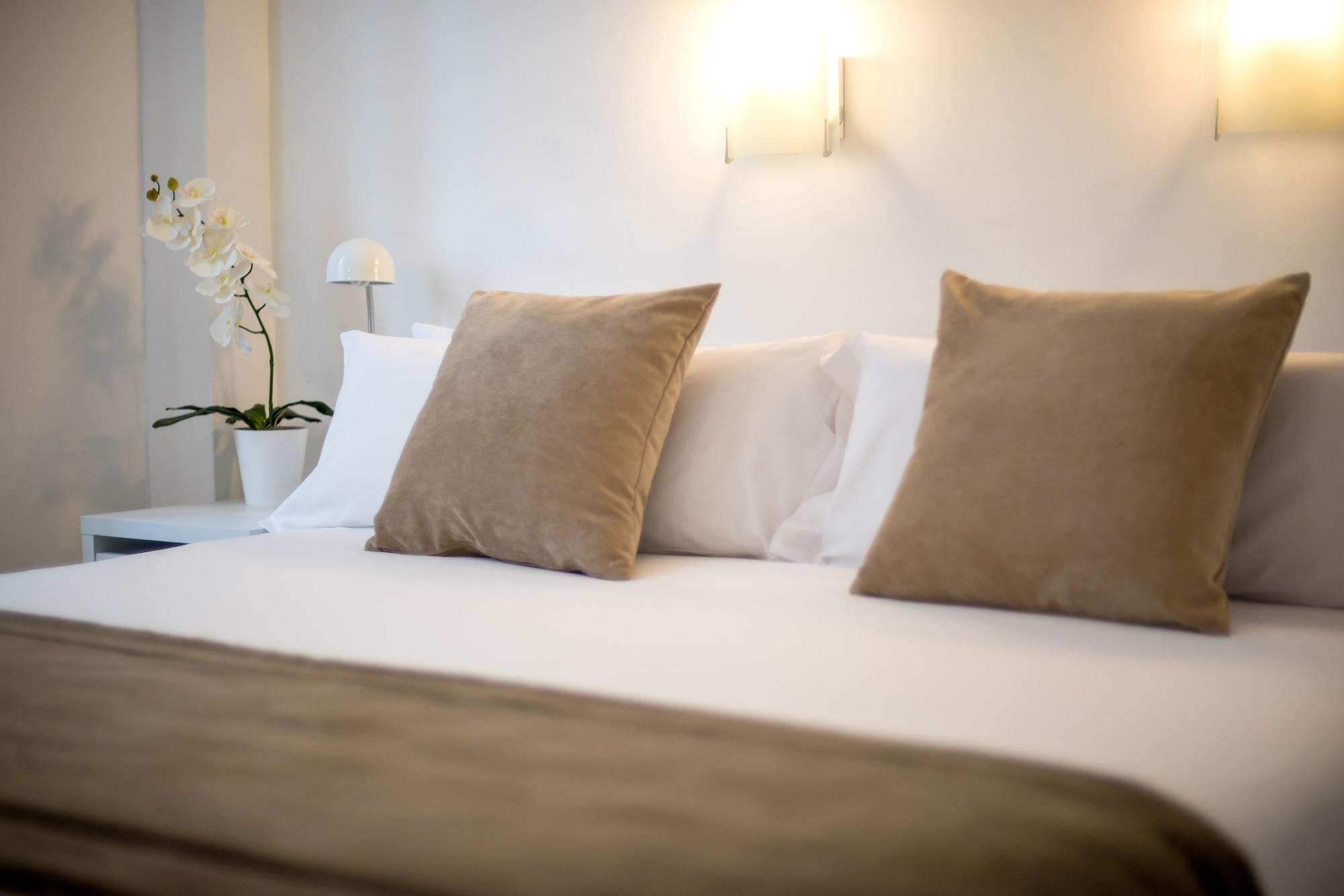 Neomagna Madrid Hotel Ngoại thất bức ảnh