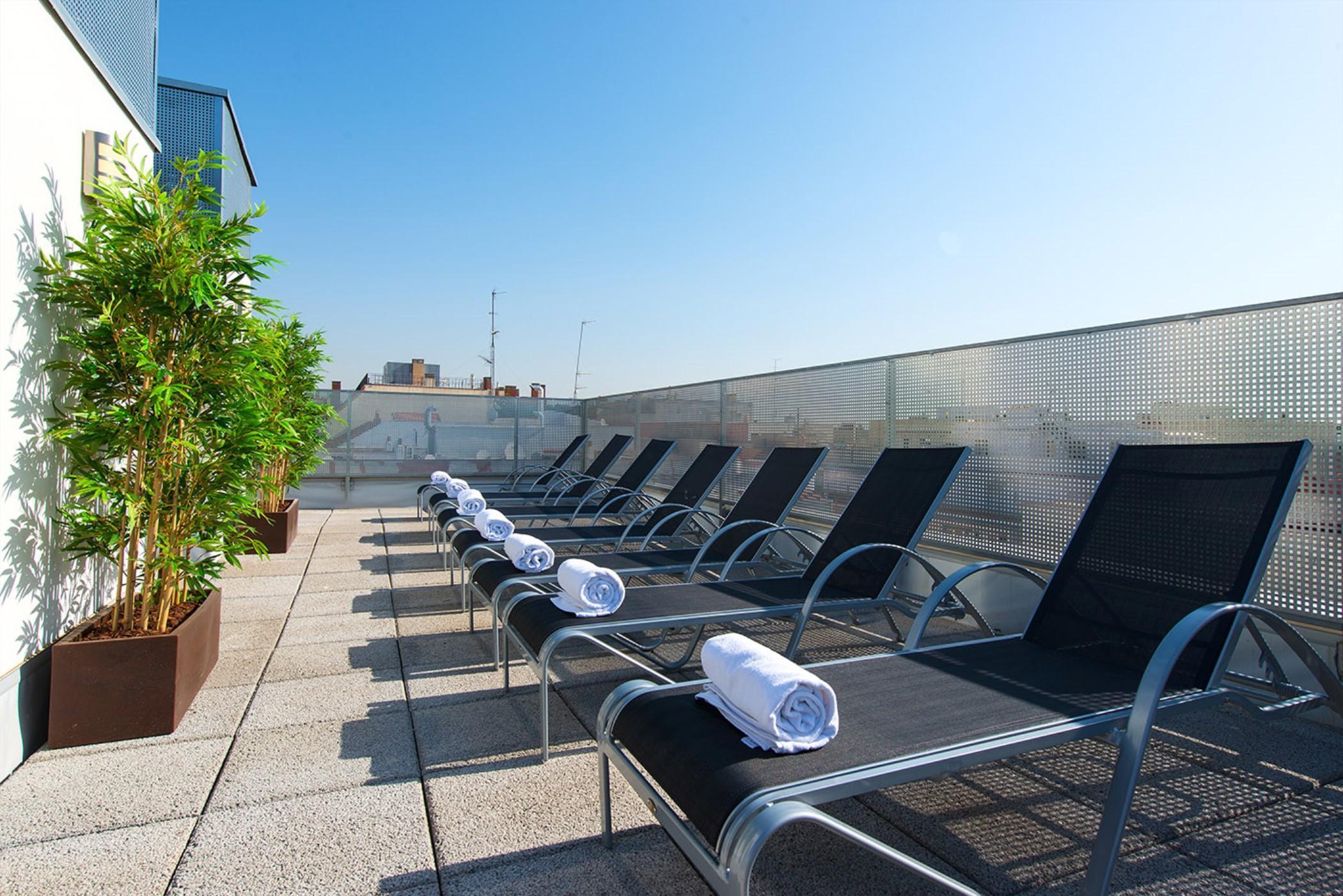 Neomagna Madrid Hotel Ngoại thất bức ảnh