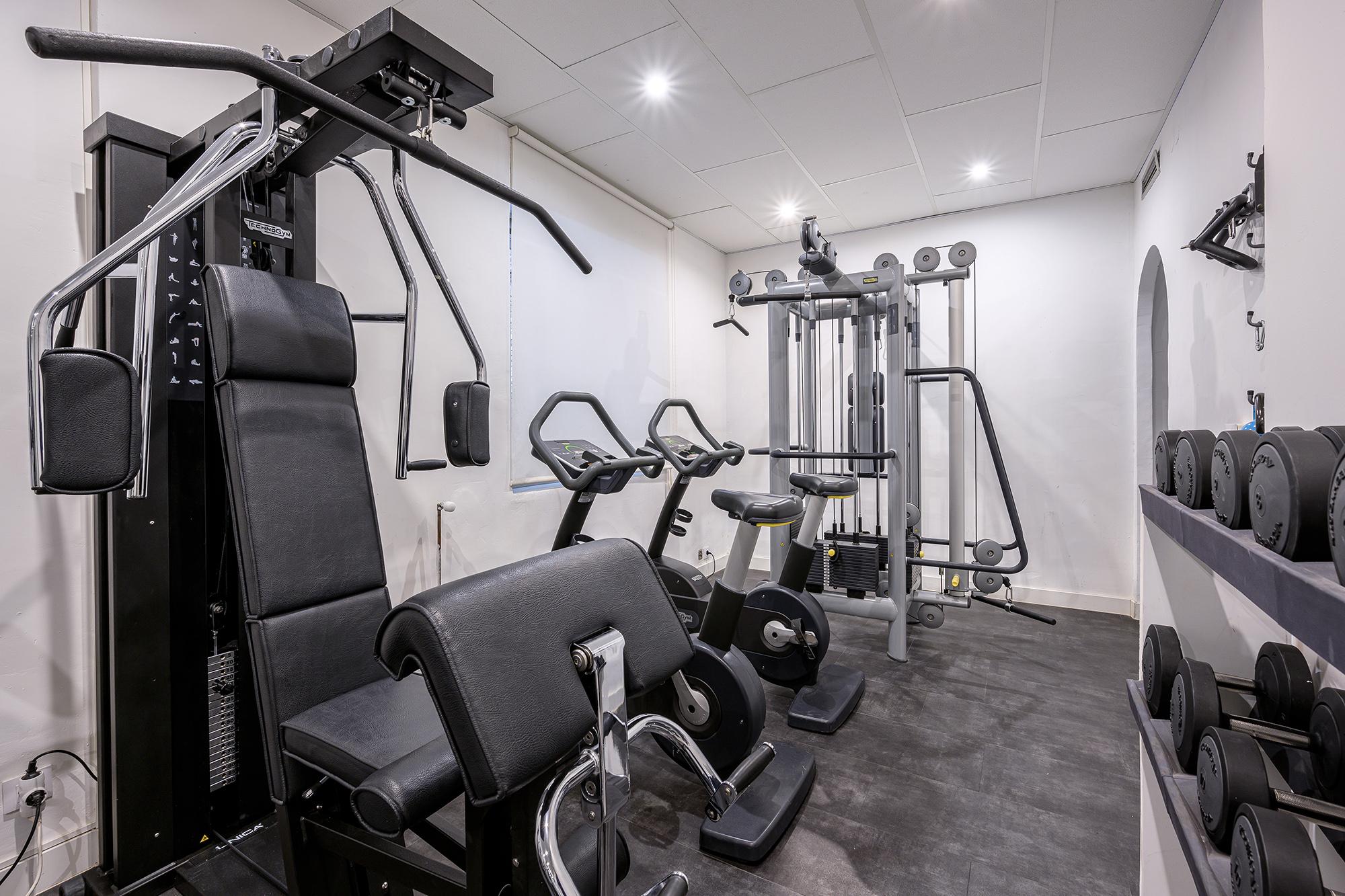 Neomagna Madrid Hotel Ngoại thất bức ảnh