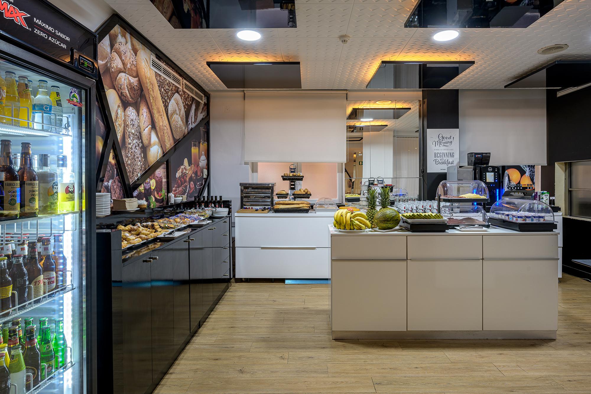 Neomagna Madrid Hotel Ngoại thất bức ảnh