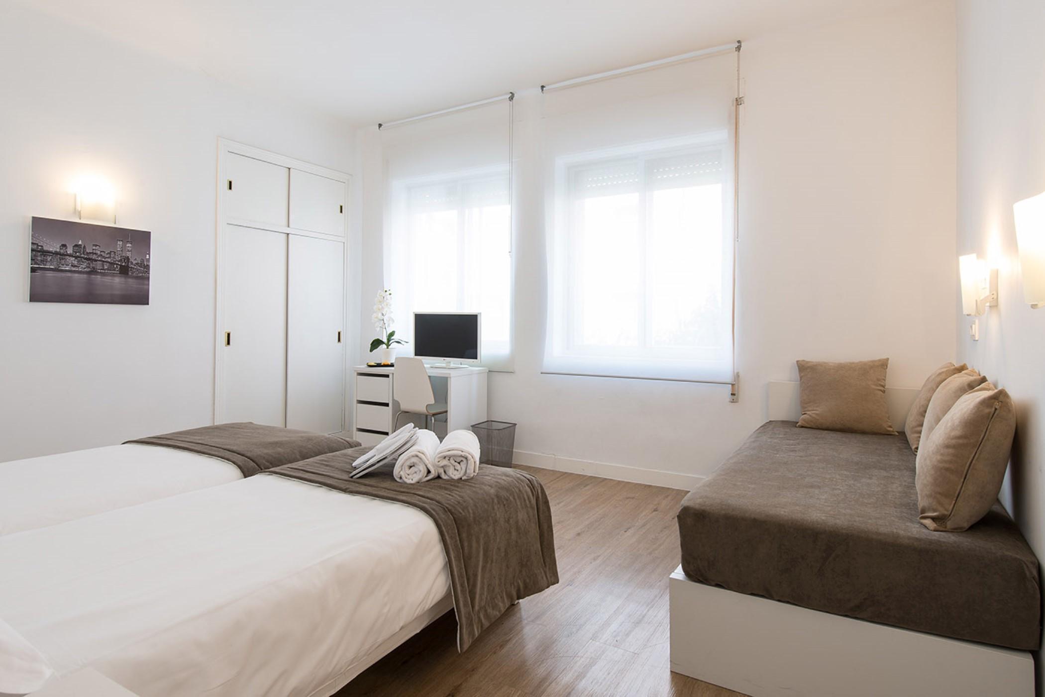 Neomagna Madrid Hotel Ngoại thất bức ảnh