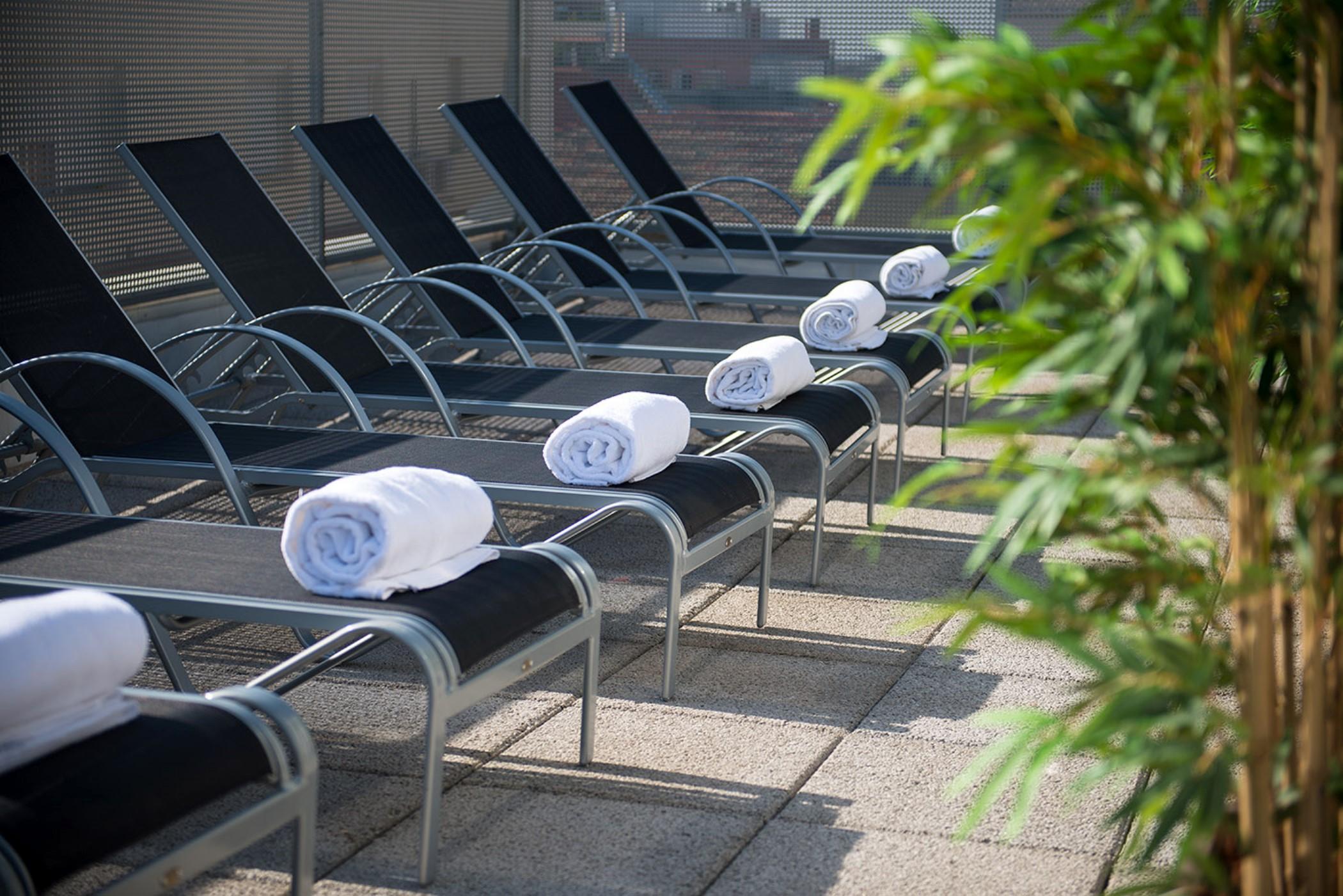 Neomagna Madrid Hotel Ngoại thất bức ảnh