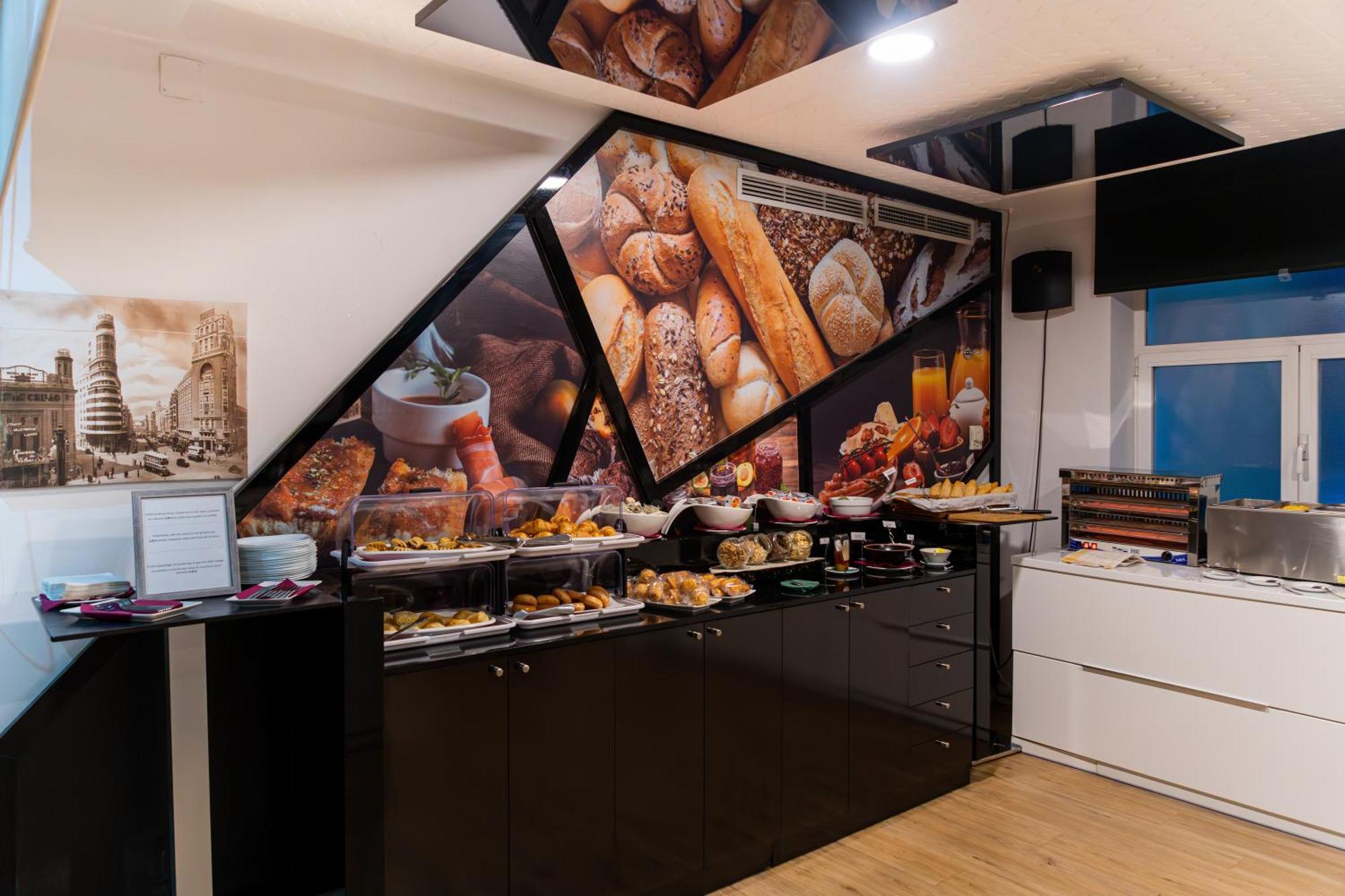 Neomagna Madrid Hotel Ngoại thất bức ảnh